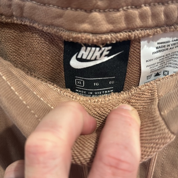 Nike Shorts - Picture 3 of 4